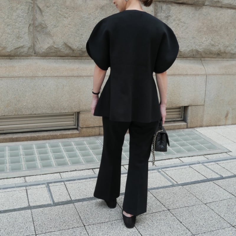 なーさん用 heve Arch Peplum knit charcoal Arch Peplum knit charcoal | HEVE
