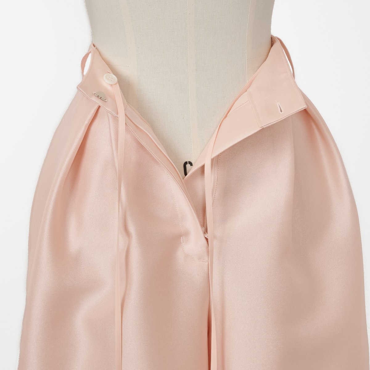Sheer Satin Gaucho PT peach | HEVE