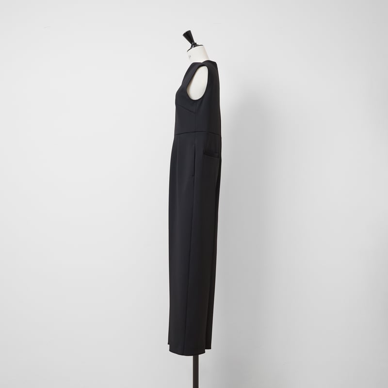 Heart neck all-in-one black | HEVE