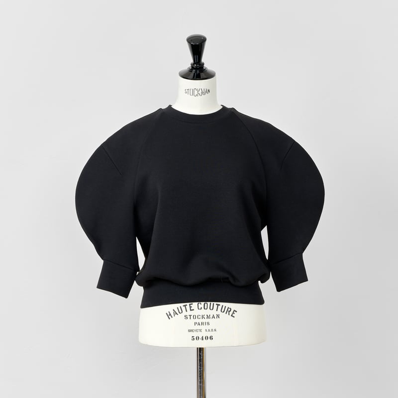 Heve クロスラッフルTOPS　ブラック Heve クロスラッフルTOPS ブラック