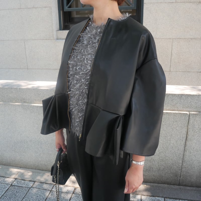 Petal Form Blouson black | HEVE