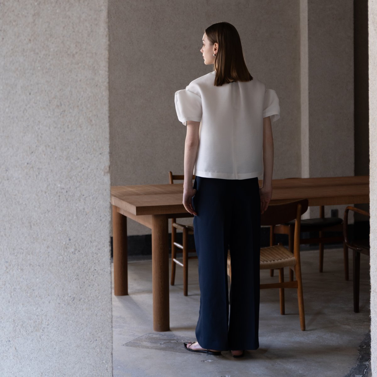 予約】Trinity Sleeve BL white | HEVE