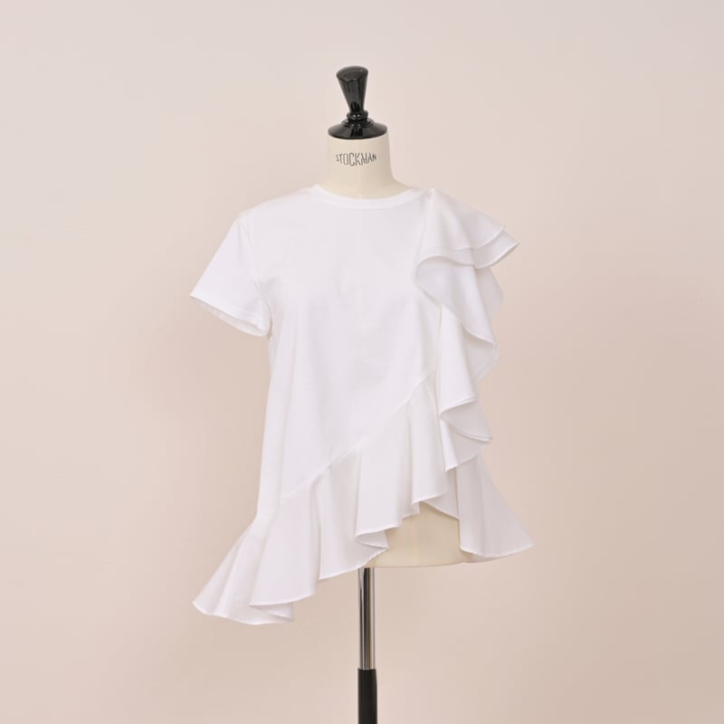 Heve クロスラッフルTOPS　ホワイト美品 Heve クロスラッフルTOPS ホワイト美品 Heve クロスラッフルTOPS