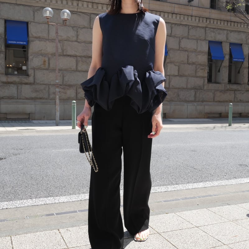 新品タグ付　heve へイヴ　Prima Peplum JK black 38 楽しみにしてた @heve.jp Prima Peplum JK black 一目惚れだった