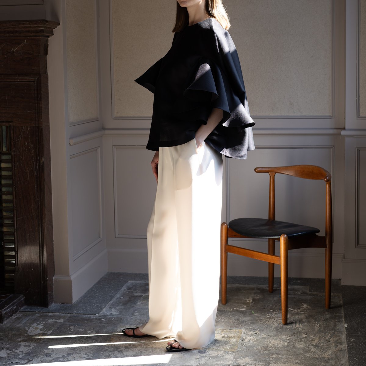 Silky Cape BL black | HEVE