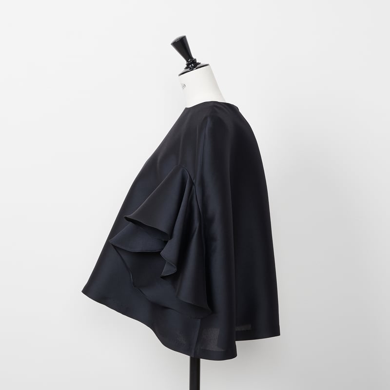 予約】Silky Cape BL black | HEVE