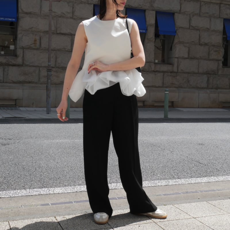 Prima Peplum Sleeveless white | HEVE
