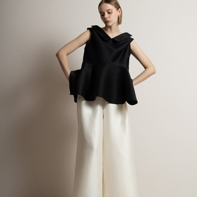 トップス Heve two charm blouse two charm blouse ブラック | HEVE