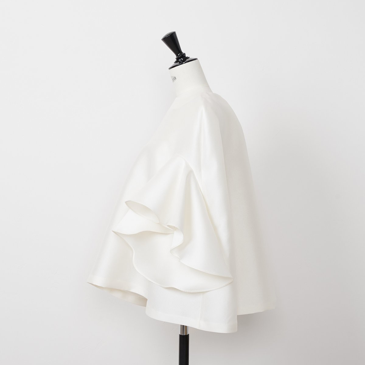 Silky Cape BL vanilla | HEVE
