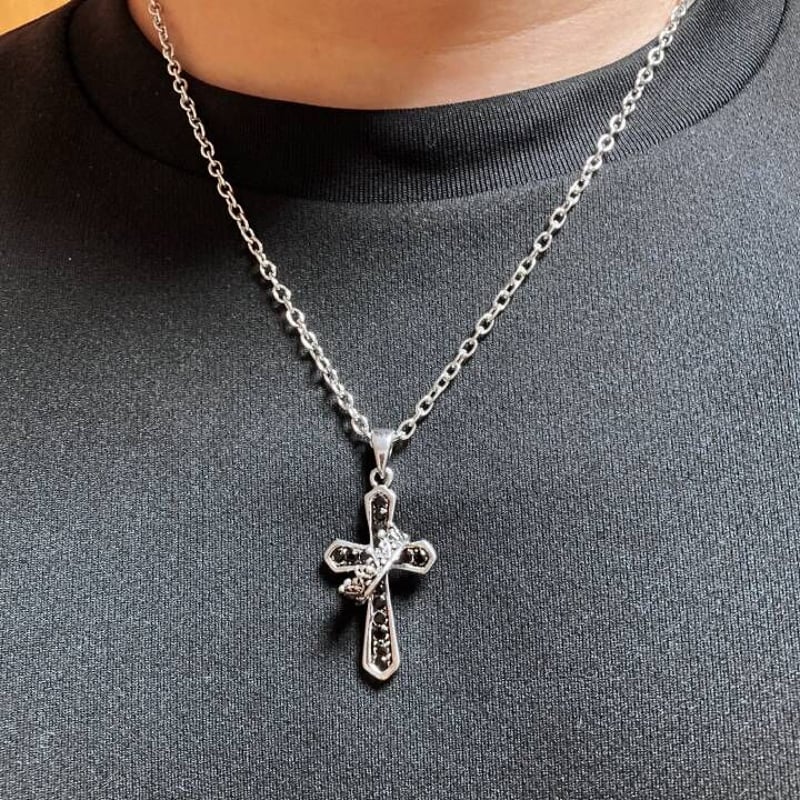 王冠掛けストーン入りクロスメンズネックレス 十字架 | Cat's tail