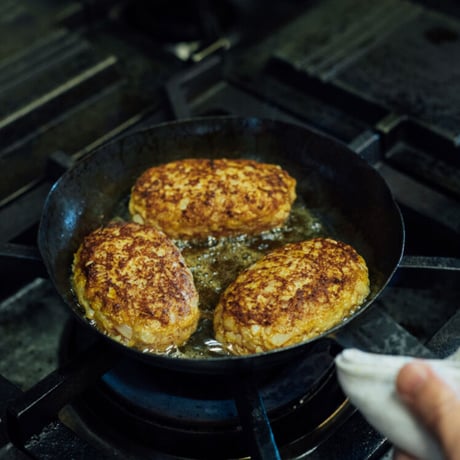 【ご自宅用】ふわふわハンバーグステーキ８個