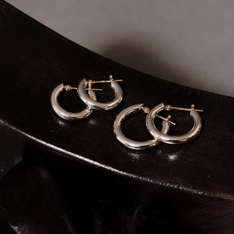 ［basic］クロッシング フープピアス M