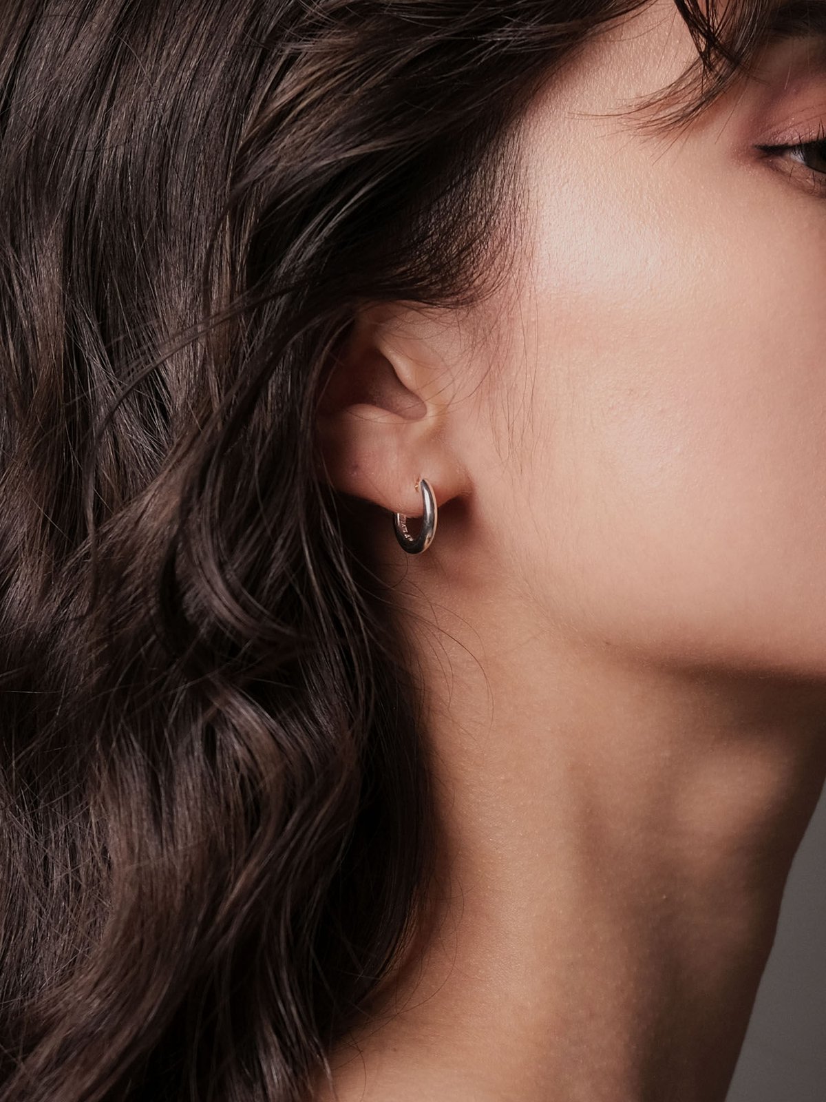basic -shadow-］クロッシング フープピアス S | HAH JEWELRY