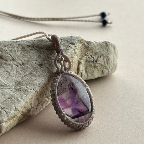 最終値下げ珍しいカット入り トラピッチェアメジストピアスチャーム トラピッチェアメジスト 10.855ctルース