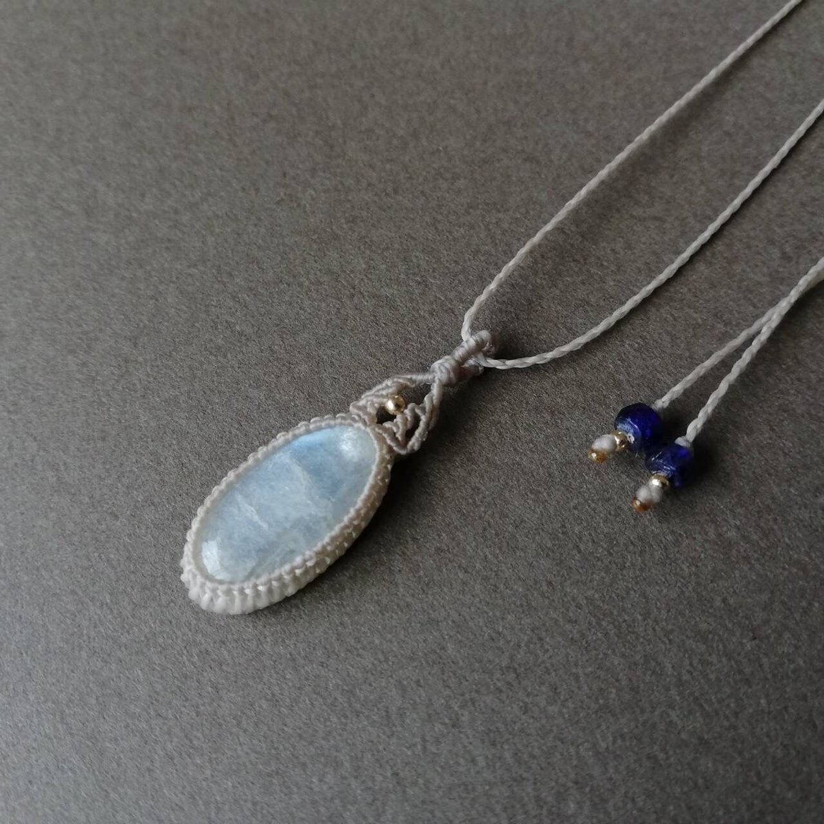 Ro様ご検討中　ホワイトラブラドライト サイズグラデーション 高品質]ホワイトラブラドライトブレスレット（約11mm玉） - 埼玉県吉川