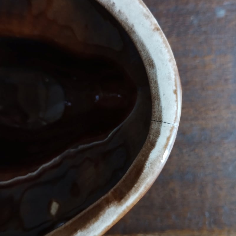 ウサギデザインの陶器小物入れ　フランス　テリーヌポット　フレンチカントリー雑貨 ウサギデザインの陶器小物入れ フランス テリーヌポット フレンチ