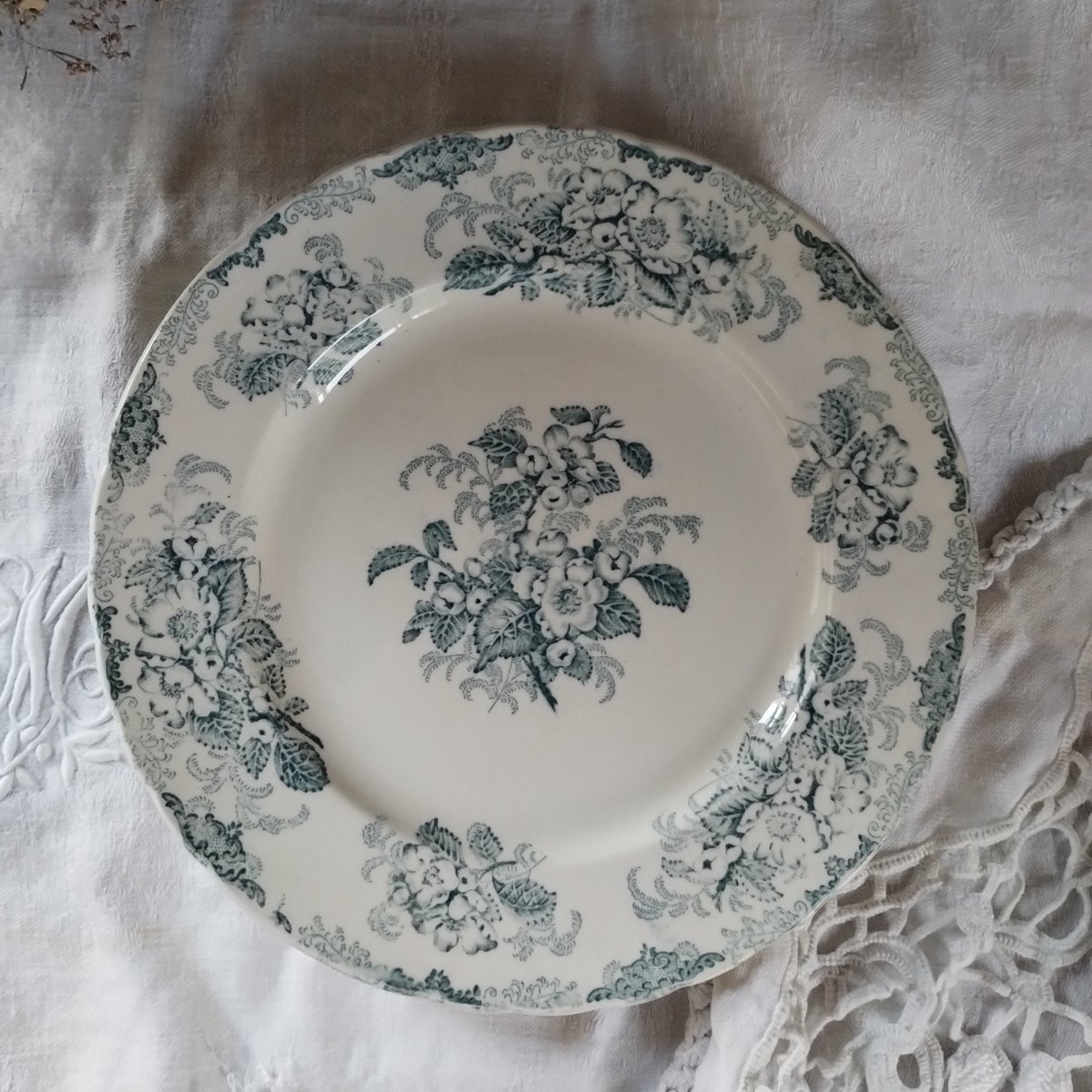 フランスアンティーク ボルドー窯のプレートa | フランス アンティーク