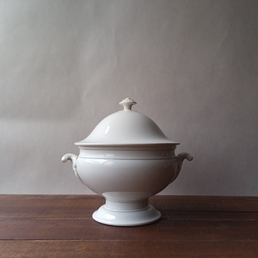 アズキアンティーク　フランス　ホワイト陶器 スーピエール　美品 original