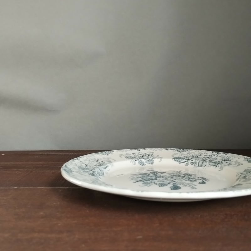 [希少]フランス アンティーク クレイユモントロー グリザイユ平皿Fanchon 希少]フランス アンティーク クレイユモントロー グリザイユ平皿