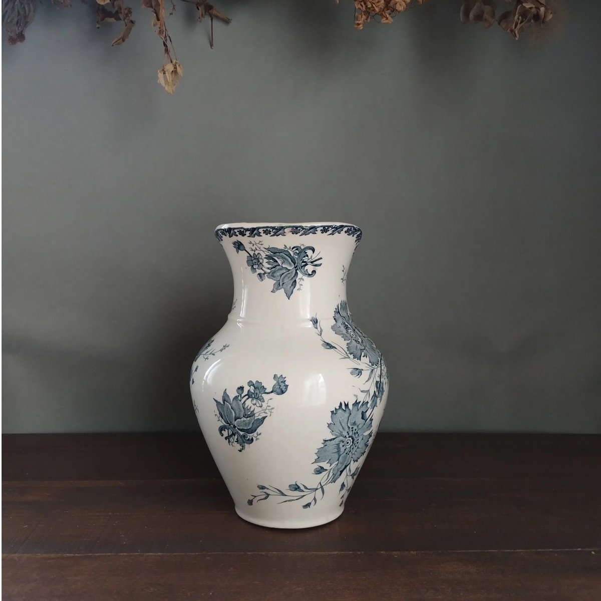 フランスアンティーク 淡い青のアネモネのピシェ | フランス