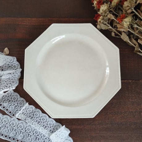 クレイユモントロー | STORES