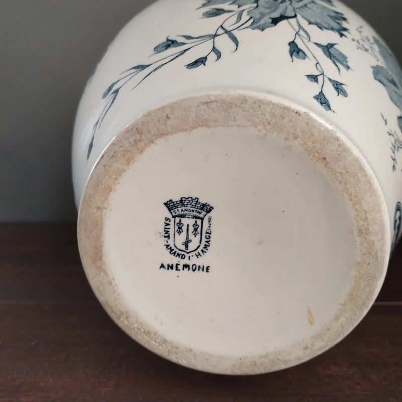 フランスアンティーク 淡い青のアネモネのピシェ | フランス