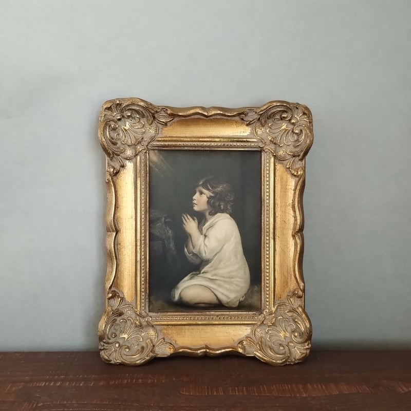 T926　アンティーク額装　シルクに描かれた少女達の絵画ヴィンテージディスプレイ フランスヴィンテージ シルクに描かれた祈る子ども | フランス