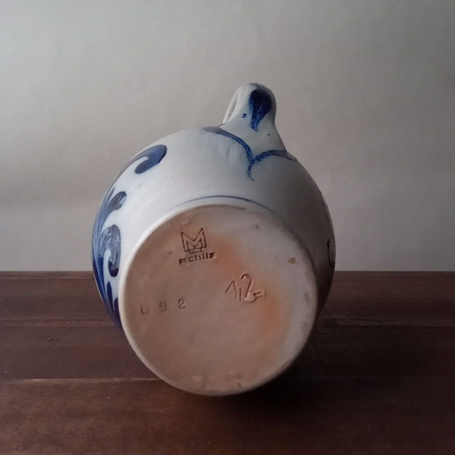 陶器のボールとピッチャー(ドイツ製）