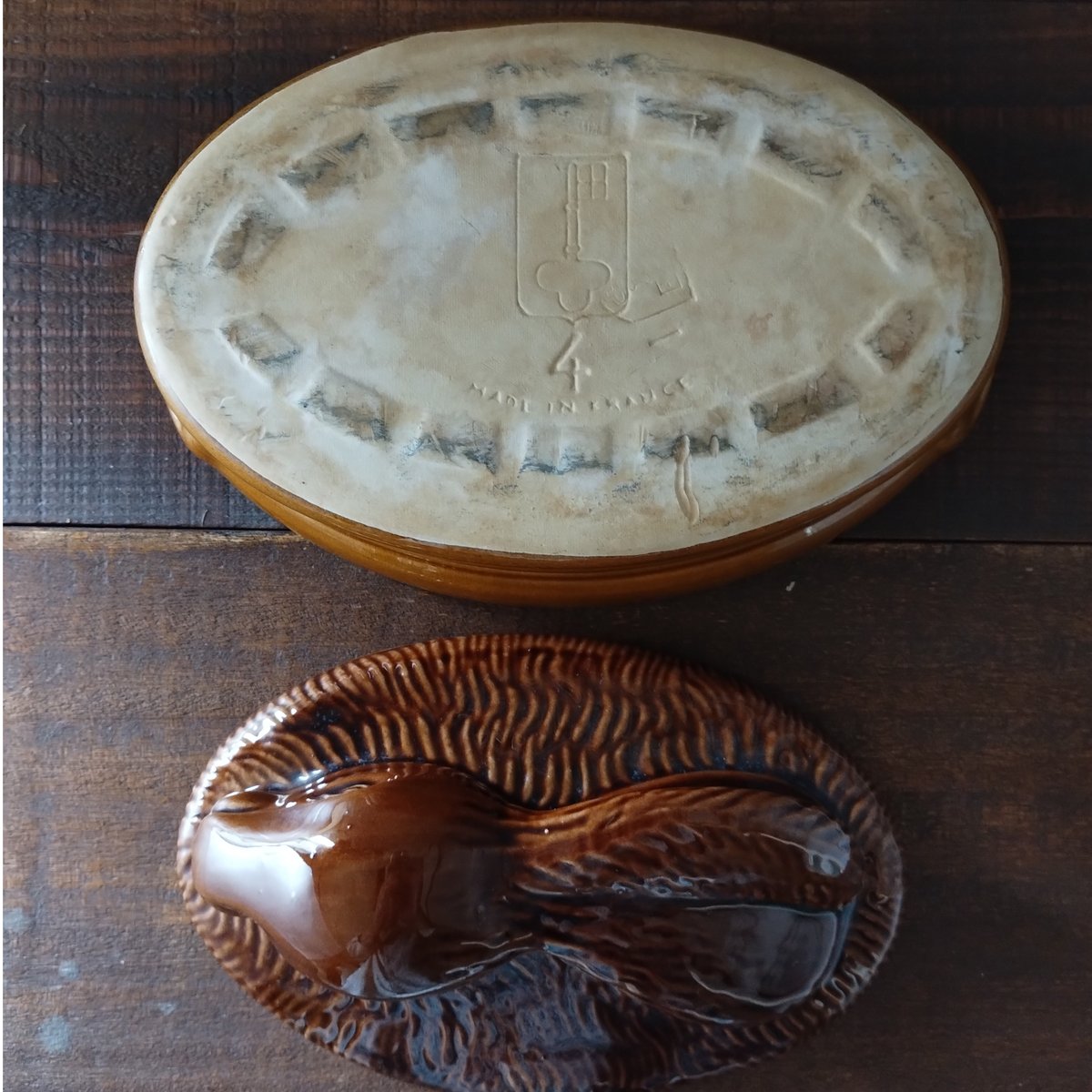 * vintage pot ୨୧ * ウサギさんの テリーヌポット fit=scale-down,w=1200