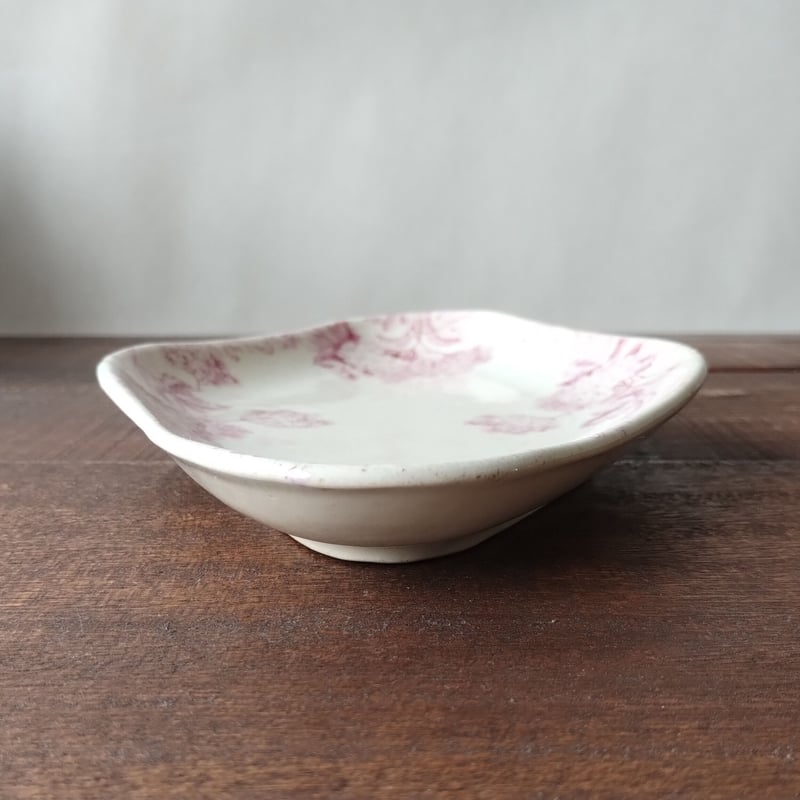 パリジャンの食卓を彩った物語 希少　美品　リュネビル　お花のラヴィエ　　フランスアンティーク ―リュネヴィルが描いた花園の夢― GOOD – 食器