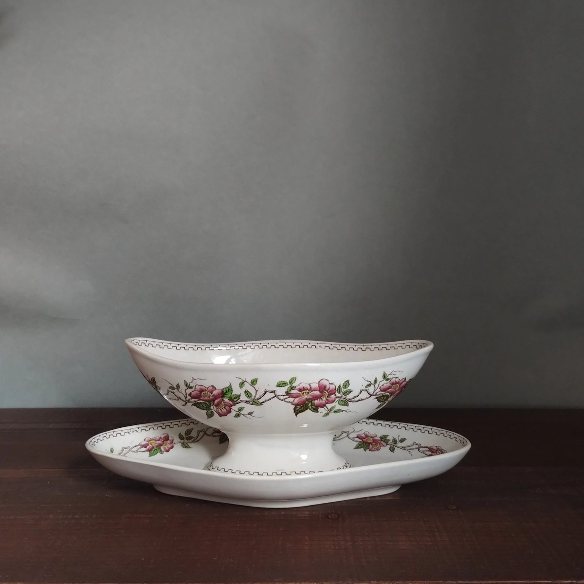 フランスアンティーク サルグミンヌのソーシエール | フランス