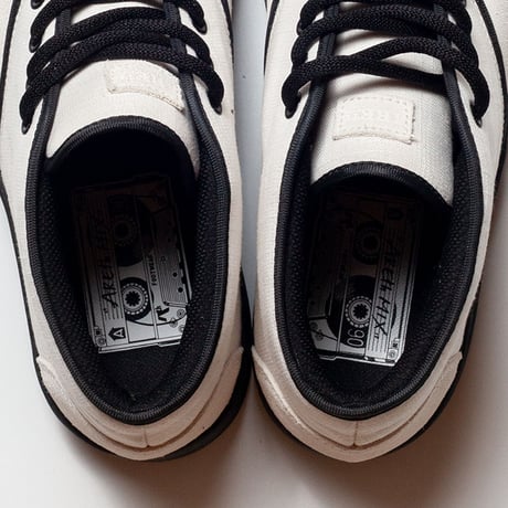 AREth 2026 EARLY BULIT White Black