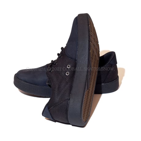 AREth Early Plug Black Nubuck