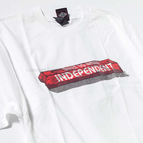 INDEPENDENT BTG CURB S/S TEE white