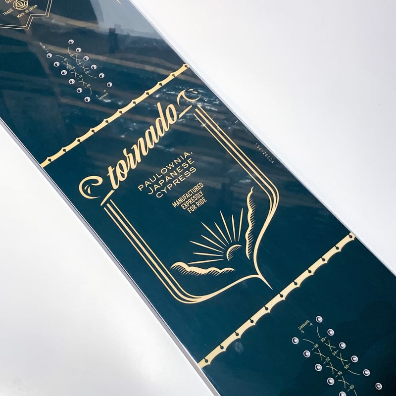 25-26 UNIT MFG TORNADO 154 FAT GRAPHITE SOLE |