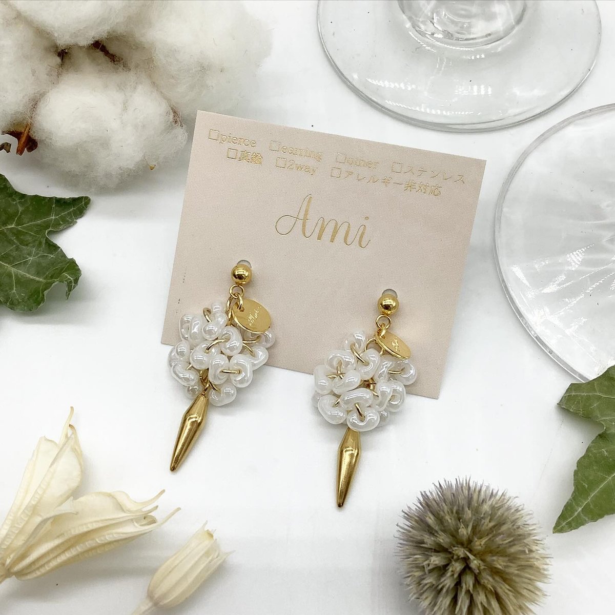 79 ブローチシリーズひつじさん　ハンドメイド ピアス・イヤリング 79 ブローチシリーズひつじさん ハンドメイド ピアス・イヤリング