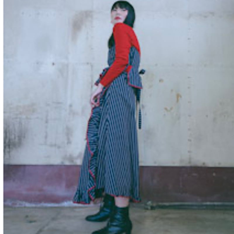 縁フリルスカート-紺ストライプ×赤縁- | ANQU