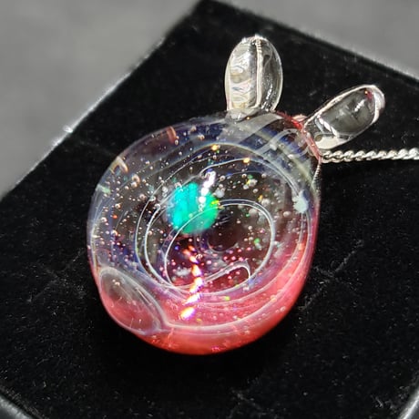 宇宙うさぎのペンダント‐579