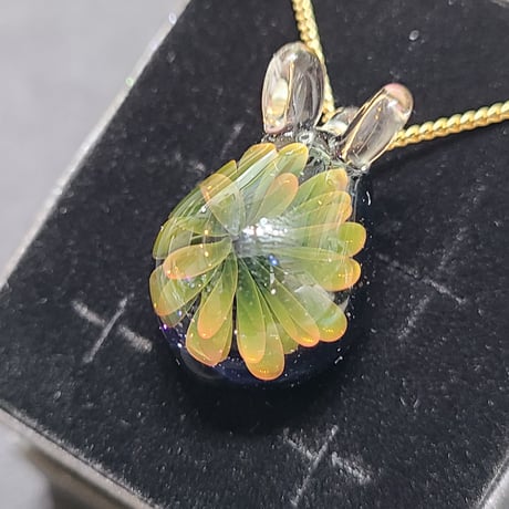 お花うさぎのペンダント-金木犀-829