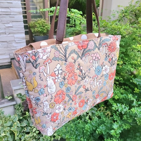 うさぎのトートバッグ（ジャガード織り)