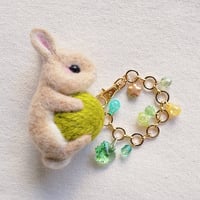 [バッグチャーム] ウサギと毛糸玉(クリスマスツリー)