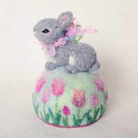 ［羊毛針刺し］ ウサギ(チューリップ)