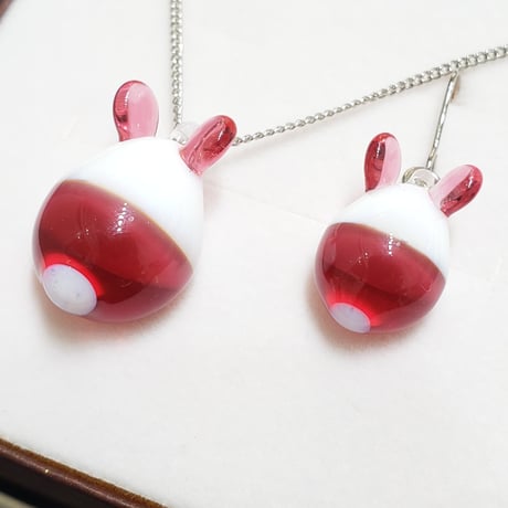 ダッチうさぎの親子セット（ペンダント、ピアス）【イヤリング変更可】-528,530