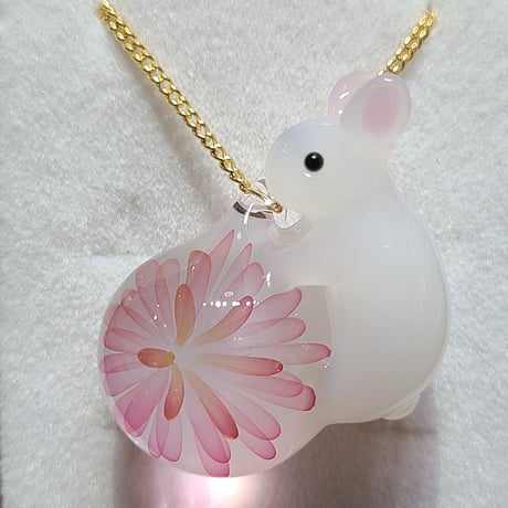 うさぎと桜のペンダント-734