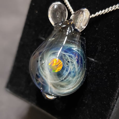 宇宙うさぎのペンダント‐709
