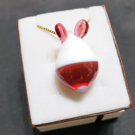 ダッチうさぎのペンダント-653