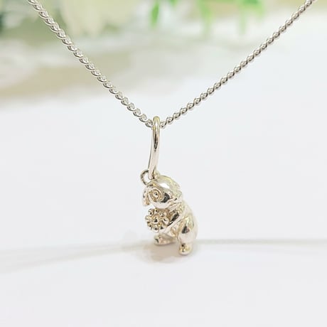 お花持ちうさぎのペンダントトップ【※ペンダントトップのみ】