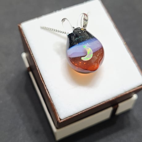 タンザナイトのペンダント