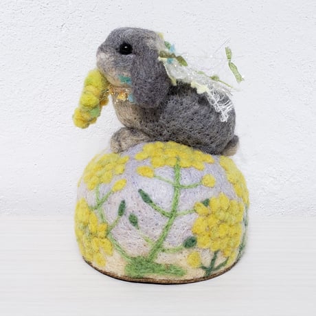 ［羊毛針刺し］ウサギと菜の花