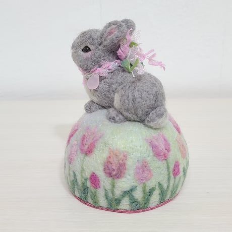［羊毛針刺し］ ウサギ(チューリップ)